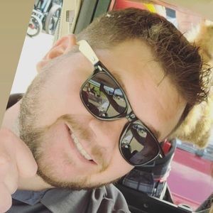 Meet your Posher, Troy